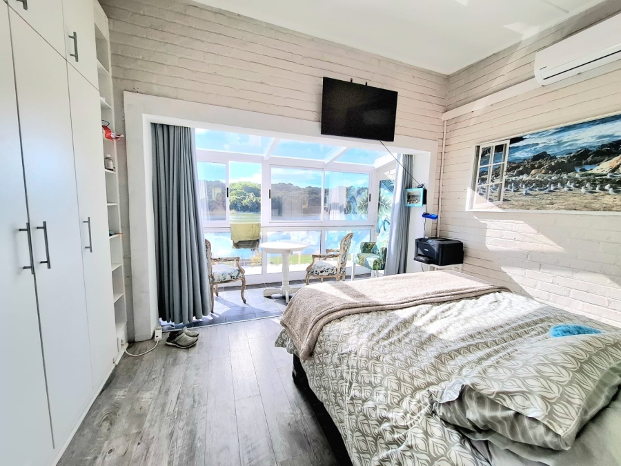 2 Bedroom Property for Sale in Bonza Bay Eastern Cape